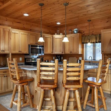 Black Bear Reserve - Mtn View, Hot Tub, Game Room Sevierville Exterior foto