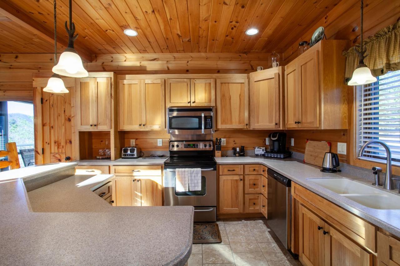 Black Bear Reserve - Mtn View, Hot Tub, Game Room Sevierville Exterior foto