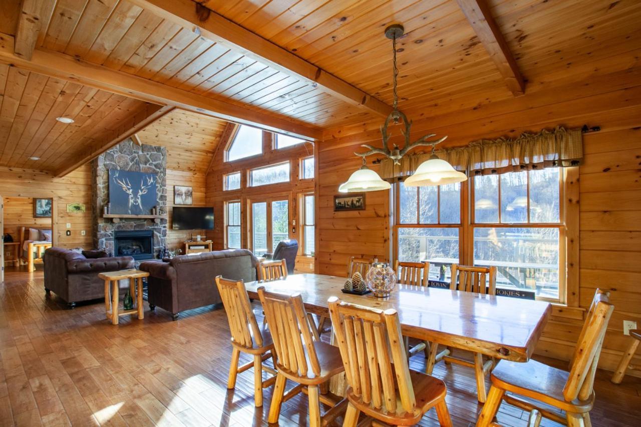 Black Bear Reserve - Mtn View, Hot Tub, Game Room Sevierville Exterior foto